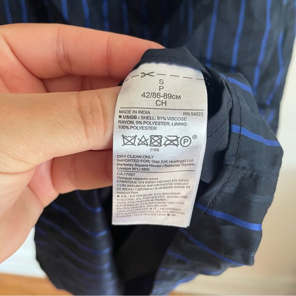 NWOT Women’s Sz Small Banana Republic striped off the shoulder mini dress satin - Picture 3 of 4